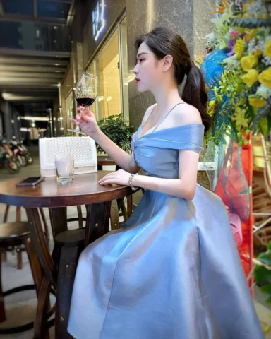 Vẻ đẹp hoàn hảo của cô gái trong ảnh 4K