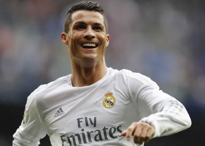 100 Ảnh Ronaldo Đẹp Trai Cực Phẩm Của Ngôi Sao Bóng Đá Thế Giới